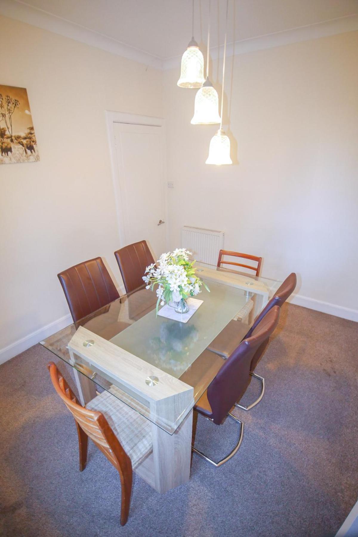 Lochlash 3 Bedroom House インヴァネス エクステリア 写真