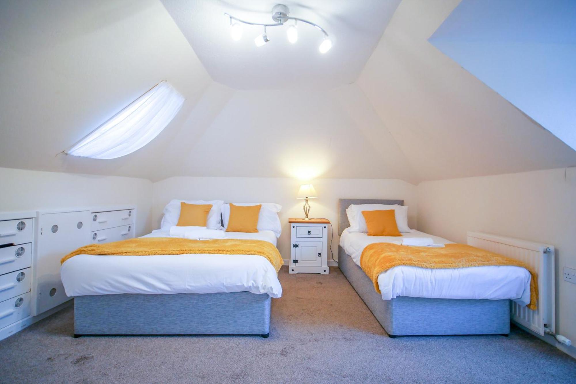 Lochlash 3 Bedroom House インヴァネス エクステリア 写真